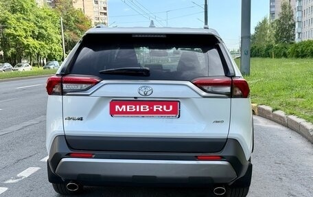 Toyota RAV4, 2020 год, 2 990 000 рублей, 5 фотография