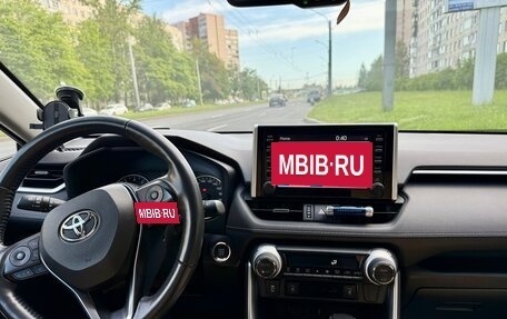 Toyota RAV4, 2020 год, 2 990 000 рублей, 8 фотография