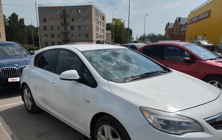 Opel Astra J, 2011 год, 800 000 рублей, 2 фотография
