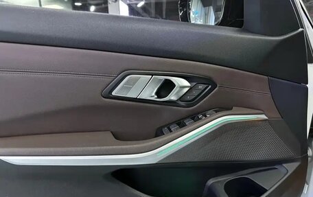 BMW 3 серия, 2021 год, 2 750 000 рублей, 10 фотография