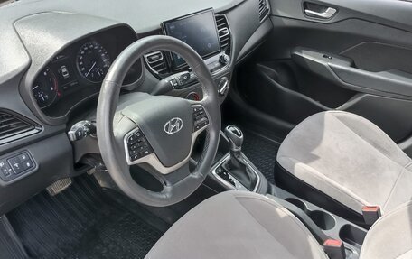 Hyundai Solaris II рестайлинг, 2022 год, 1 950 000 рублей, 6 фотография