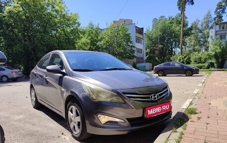 Hyundai Solaris II рестайлинг, 2016 год, 995 000 рублей, 1 фотография
