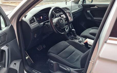 Volkswagen Tiguan II, 2019 год, 2 650 000 рублей, 1 фотография