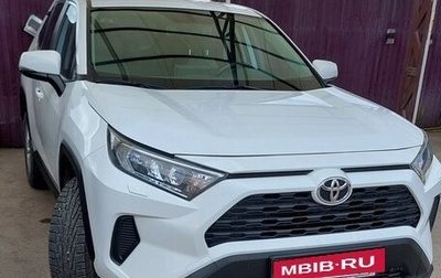 Toyota RAV4, 2021 год, 3 450 000 рублей, 1 фотография