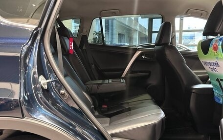 Toyota RAV4, 2019 год, 2 499 000 рублей, 19 фотография