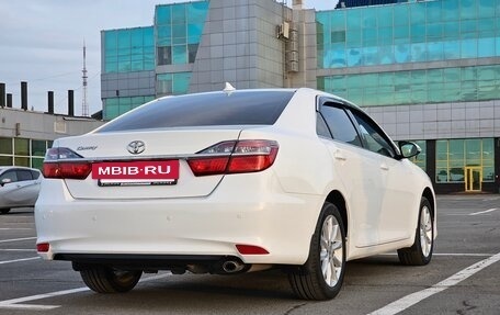 Toyota Camry, 2017 год, 2 300 000 рублей, 2 фотография