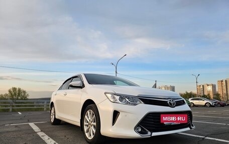 Toyota Camry, 2017 год, 2 300 000 рублей, 37 фотография