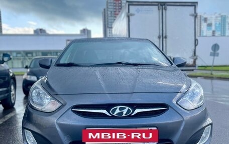 Hyundai Solaris II рестайлинг, 2011 год, 740 000 рублей, 8 фотография