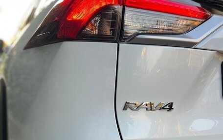 Toyota RAV4, 2022 год, 3 499 999 рублей, 6 фотография