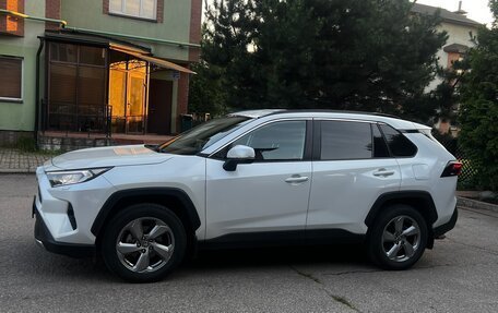 Toyota RAV4, 2022 год, 3 499 999 рублей, 22 фотография