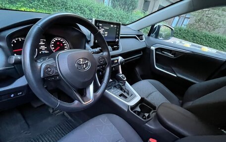 Toyota RAV4, 2022 год, 3 499 999 рублей, 24 фотография