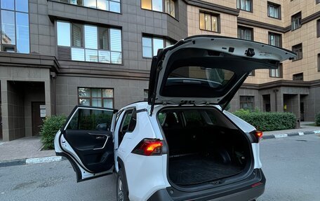 Toyota RAV4, 2022 год, 3 499 999 рублей, 25 фотография