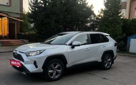 Toyota RAV4, 2022 год, 3 499 999 рублей, 23 фотография