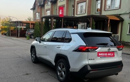 Toyota RAV4, 2022 год, 3 499 999 рублей, 17 фотография