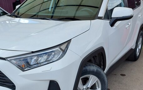 Toyota RAV4, 2021 год, 3 450 000 рублей, 3 фотография