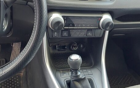 Toyota RAV4, 2021 год, 3 450 000 рублей, 4 фотография