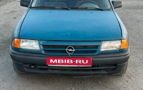 Opel Astra F, 1992 год, 130 000 рублей, 2 фотография