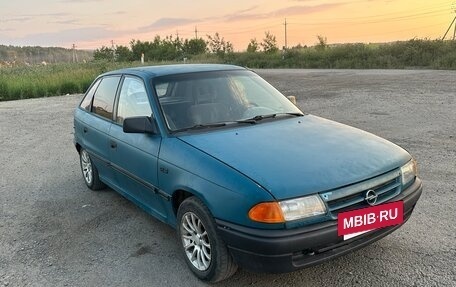 Opel Astra F, 1992 год, 130 000 рублей, 3 фотография