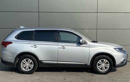 Mitsubishi Outlander III рестайлинг 3, 2020 год, 1 839 000 рублей, 5 фотография