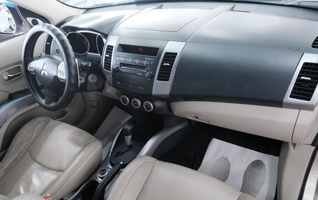 Mitsubishi Outlander III рестайлинг 3, 2008 год, 1 199 000 рублей, 22 фотография