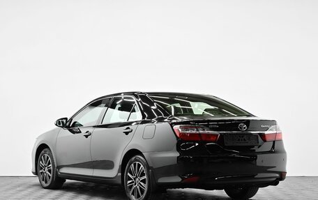 Toyota Camry, 2015 год, 1 695 000 рублей, 2 фотография