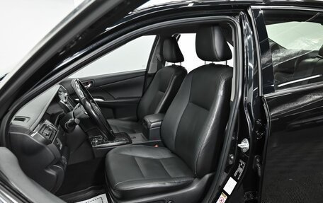 Toyota Camry, 2015 год, 1 695 000 рублей, 6 фотография