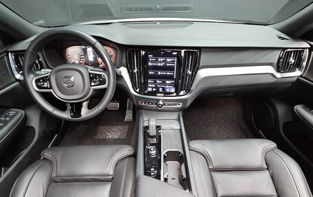 Volvo S60 III, 2022 год, 1 993 000 рублей, 6 фотография