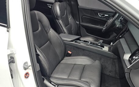 Volvo S60 III, 2022 год, 1 993 000 рублей, 11 фотография