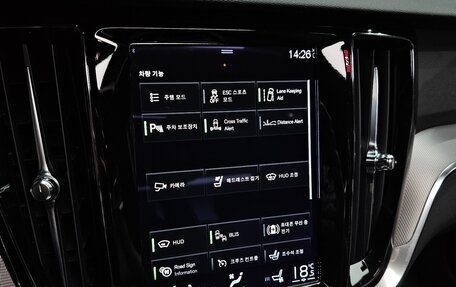 Volvo S60 III, 2022 год, 1 993 000 рублей, 14 фотография
