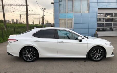 Toyota Camry, 2021 год, 3 650 000 рублей, 5 фотография