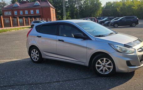 Hyundai Solaris II рестайлинг, 2011 год, 498 000 рублей, 5 фотография