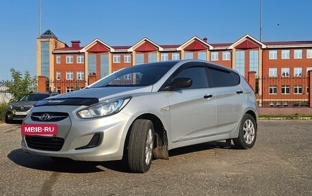 Hyundai Solaris II рестайлинг, 2011 год, 498 000 рублей, 3 фотография