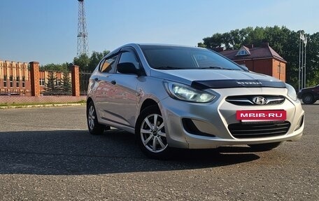 Hyundai Solaris II рестайлинг, 2011 год, 498 000 рублей, 4 фотография