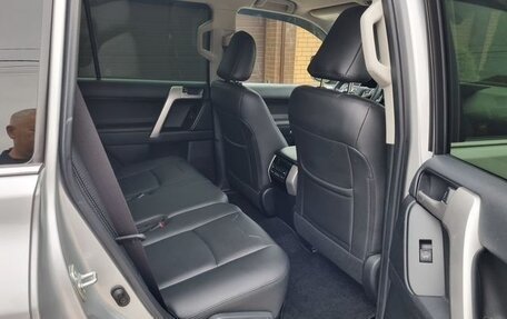 Toyota Land Cruiser Prado 150 рестайлинг 2, 2019 год, 4 350 000 рублей, 5 фотография