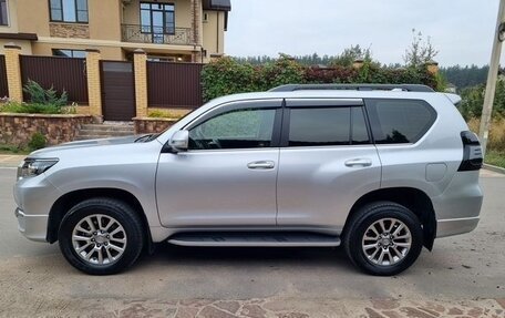 Toyota Land Cruiser Prado 150 рестайлинг 2, 2019 год, 4 350 000 рублей, 2 фотография