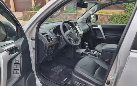 Toyota Land Cruiser Prado 150 рестайлинг 2, 2019 год, 4 350 000 рублей, 10 фотография