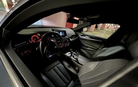 BMW 5 серия, 2019 год, 3 000 000 рублей, 14 фотография