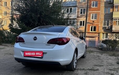 Opel Astra J, 2012 год, 720 000 рублей, 2 фотография
