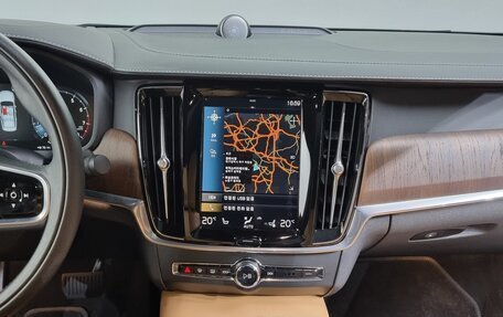 Volvo S90 II рестайлинг, 2021 год, 2 333 000 рублей, 6 фотография