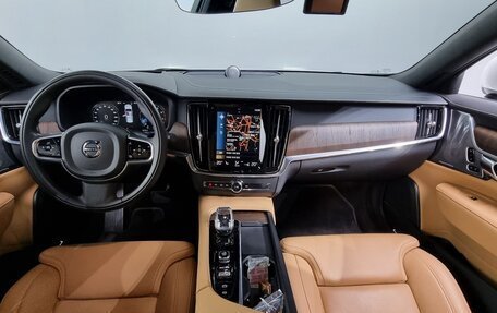 Volvo S90 II рестайлинг, 2021 год, 2 333 000 рублей, 13 фотография