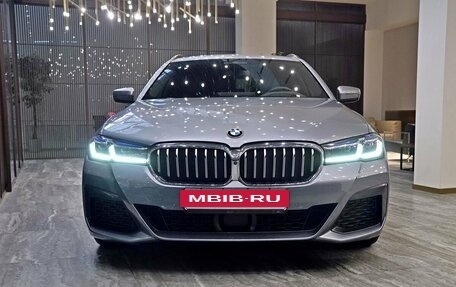 BMW 5 серия, 2020 год, 4 450 000 рублей, 2 фотография
