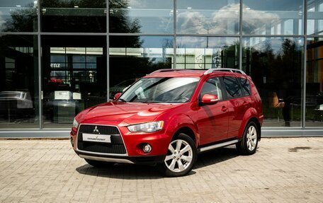 Mitsubishi Outlander III рестайлинг 3, 2010 год, 1 049 000 рублей, 1 фотография