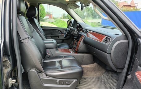 Chevrolet Tahoe III, 2012 год, 2 300 000 рублей, 4 фотография