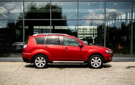Mitsubishi Outlander III рестайлинг 3, 2010 год, 1 049 000 рублей, 8 фотография