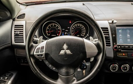 Mitsubishi Outlander III рестайлинг 3, 2010 год, 1 049 000 рублей, 15 фотография