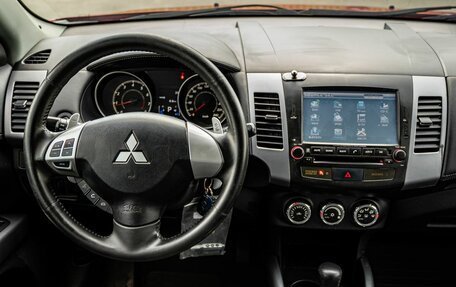 Mitsubishi Outlander III рестайлинг 3, 2010 год, 1 049 000 рублей, 18 фотография