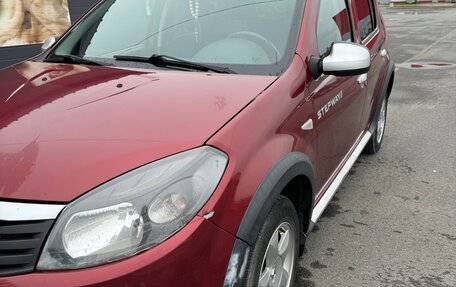 Renault Sandero I, 2012 год, 700 000 рублей, 2 фотография