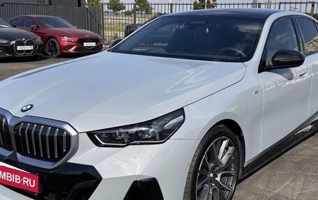 BMW 5 серия, 2023 год, 7 896 000 рублей, 2 фотография