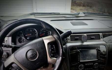 Chevrolet Tahoe III, 2011 год, 1 230 000 рублей, 4 фотография