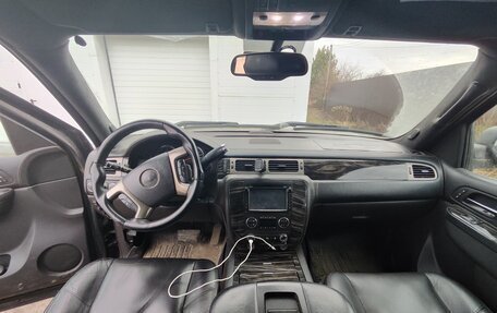 Chevrolet Tahoe III, 2011 год, 1 230 000 рублей, 5 фотография